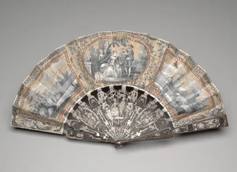 Leque dobrável com cenas "grisaille", c.1780 (guache em folha de seda dupla, latão, fio metálico, osso ou marfim, douramento, madrepérola e gemas em pasta)