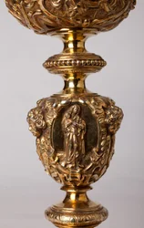 Metalomecânica. Cálice. Presente do cânone A. Le Vaillant de la Bassarderie, decano da catedral capítulo 1726 a 1758. Século XVIII. Detalhe.