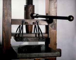Imprensa de Johannes Gensfleisch Gutenberg (1400-1468)
