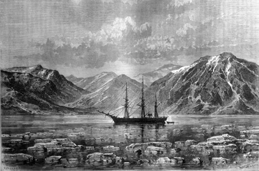 O barco de Nils Adolf Erik (Eric) Baron Nordenskjold (Nordenskiold) (1832-1901), "Vega", na baía de Konyam-. Gravado por volta de 1880.
