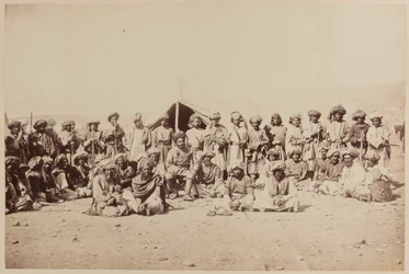 Homens de tribos afegãs a um durbar