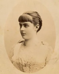 Baronesa Marie Alexandrine "Mary" von Vetsera (19 de março de 1871 - 30 de janeiro de 1889) (foto)