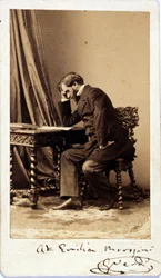 Giuseppe Verdi por volta de 1835. fotografia dedicada pelo compositor Museo della scala de Milão