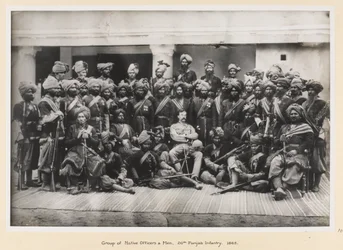 Grupo de Oficiais e homens nativos, 20th Punjab Infantaria