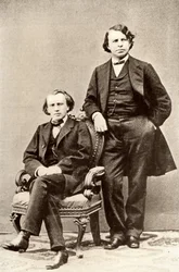 Johannes Brahms (1833-1897) compositor alemão, sentado, com Joseph Joachim (1831-1907) violinista e compositor húngaro e diretor do Conservatório de Berlim. Meio-tom de uma fotografia (impressão)
