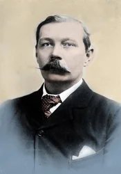 Retrato de Sir Arthur Conan Doyle (1859-1930), escritor inglês, criador do personagem de "Sherlock Holmes".