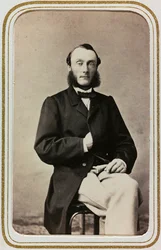 Retrato de um homem, cartão de visita; o suporte contém a indicação "Robert Ditzinger (1826-1891)"