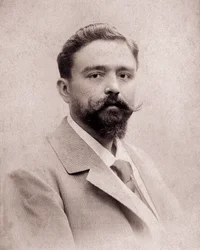 Retrato do compositor e pianista Isaac Albeniz (1860-1909), aos 35 anos de idade. Fotografia de 1895. Madrid. Fundação Albeniz.