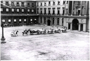 Rainha Victoria deixando Buckingham Palace, Jubileu dos Diamantes, 22 de Junho de 1897 (foto a p/b)