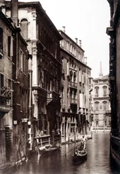 O Canal Grimani em Veneza - fotografia, final do século XIX