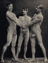 O Juramento dos Horácios, três homens nus a prestar juramento. Fotografia, final do século XIX, Paris. Coll. Selva.