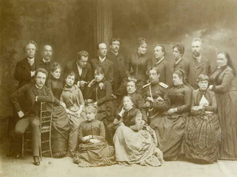 O primeiro Grupo de Teatro Dramático em Varsóvia (Varsovie en Pologne) (Polônia). Foto de albumina