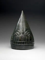 Capacete, 850-700 AC (bronze)