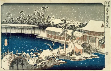 Neve à noite: uma cena retratando uma casa, rio e jardim ornamental sob a neve caindo, da série 53 Estações do Tokaido, (yoko-e - formato horizontal, impressão em xilogravura colorida)
