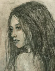 Perfil de uma mulher pensativa