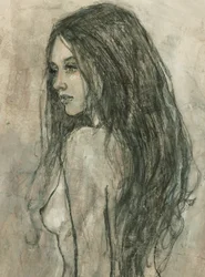 Mulher com cabelo comprido e esvoaçante