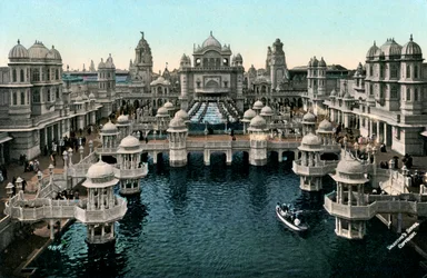 Pátio de Honra, Exposição Internacional Imperial, Londres, 1909.