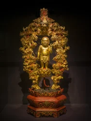 Siddhartha ondoye pelos nove dragões