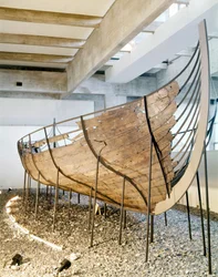 Navio de carga oceânico de Sognefjord, oeste da Noruega, c.1030 (pinho, carvalho e limão)