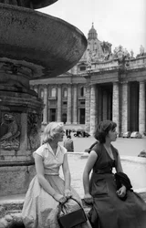 Estrangeiros em Roma, c.1960 (impressão em gelatina e prata)