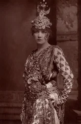 "Henriette Rosine Bernard dite Sarah Bernhardt (1844-1923) (tipo woodbury)