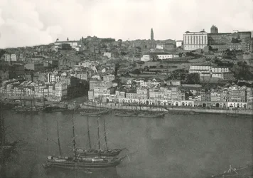 Panorama da cidade do Porto, Portugal, 1895.