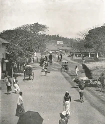 Cena de rua perto da Câmara Municipal, Colombo, Ceilão, 1895.