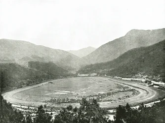 O Autódromo de Morrisons Hill, Hong Kong, 1895.