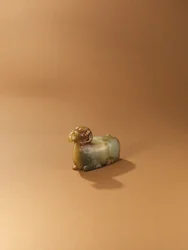 Pote de água em forma de carneiro (celadon jade)