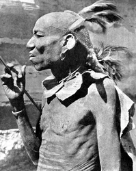 Um tribano turkana, Quênia, África, 1936.