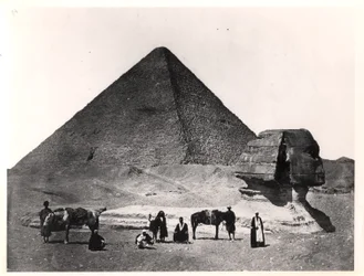A Esfinge e a Grande Pirâmide de Khufu, em Gizé, c.1860