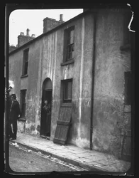 Mary Ann Street, Cardiff, 19 de junho de 1893.