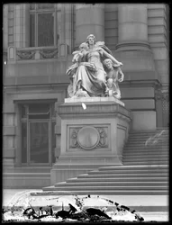 Estátua &39;América&39; fora da Alfândega, Nova York, c.1912