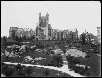 Campus da City College of New York, visto da Avenida St. Nicholas, Nova York, 13 de julho de 1914