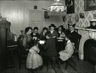 Comitê Evangelista, Estudo Bíblico na casa da Sra. Vitello, 359 E. 49th Street, ensinado pela Srta. Jones. 30 de março de 1916