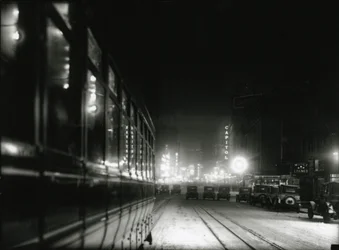 Visão noturna perto de Times Square, c.1919-20