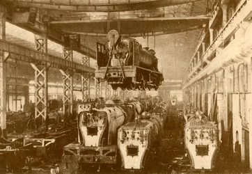 Na loja de montagem, c1930.