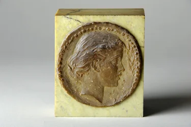 Medallion portrait of Agatha Thornycroft, c.1900 (cera)