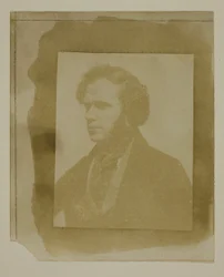 Retrato de Henneman em perfil