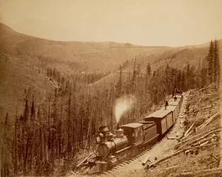 Marshall Pass, Zona Oeste