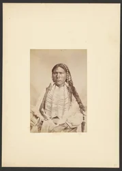 Bravo Kiowa em traje de guerra [provavelmente Koi-khan-hole]