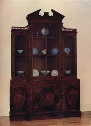 Caixa com fachada em vidro de mogno, c1760