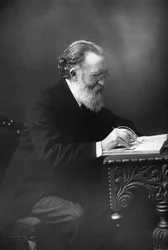 Justin McCarthy 1830-1912, político irlandês, historiador e romancista, 1893.