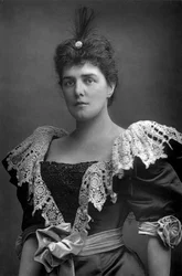 Lady Randolph Churchill 1854-1921, beleza da sociedade americana, 1893.