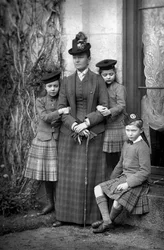Princesa Louise Margaret da Prússia 1860-1917, Duquesa de Connaught e Strathearn, 1893.