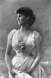 A Duquesa de Leinster, 1890.