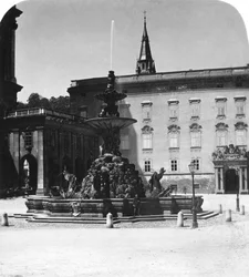 Fonte da corte e residência, Salzburgo, Áustria, c1900s.