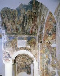 Vista de baixo ângulo do mural em uma parede, Igreja de São Pedro, Otranto, Salento, Puglia, Itália