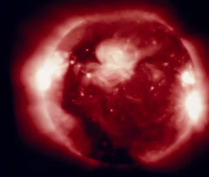 O Sol, fotografado em comprimentos de onda de raios X pelo Skylab